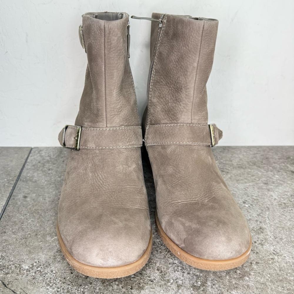 NEW DANSKO Delphine Stone Waterproof Nubuck Boot EU 40 US 9.5/10 - Picture 5 of 10